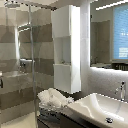 A Casa Di Chiara 2 Апартаменты Стреза